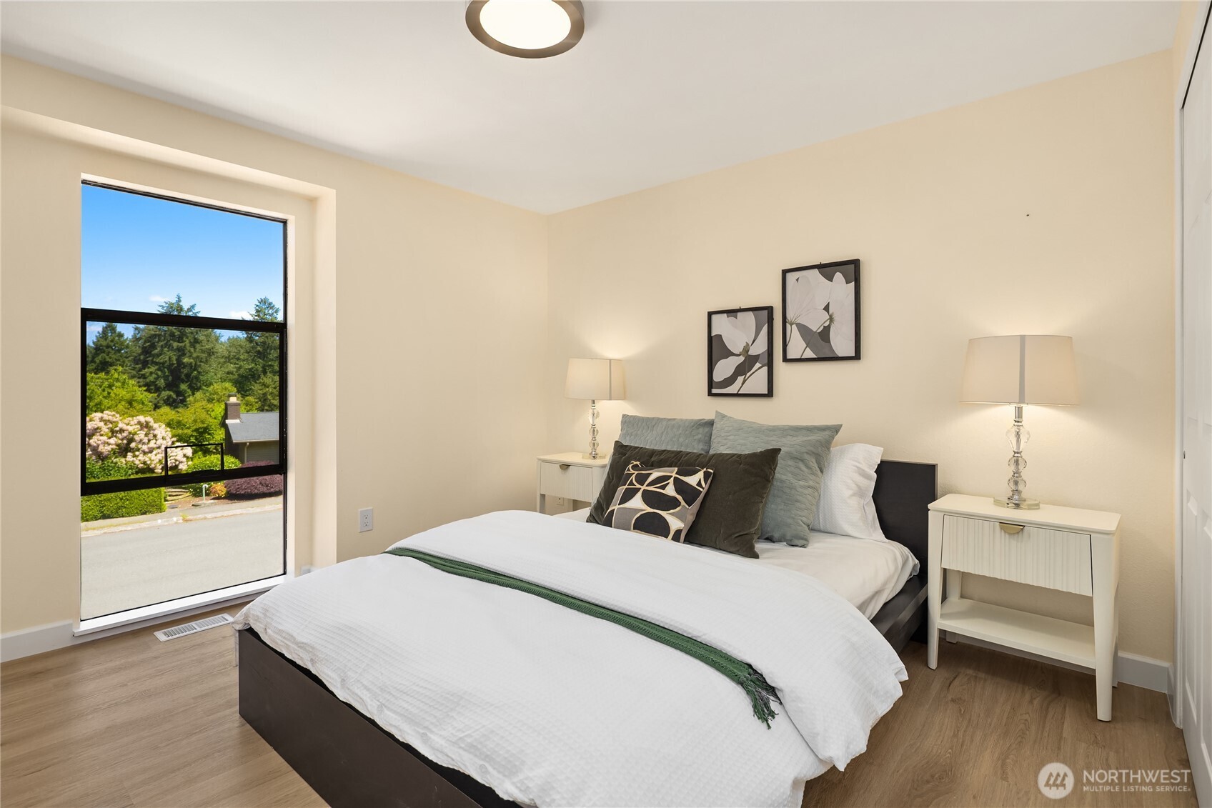 15015 SE 46th Place Bellevue WA 98006