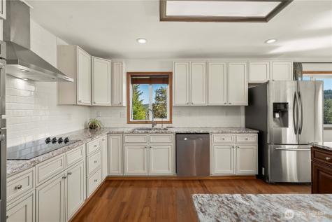 151 NE Myrlis Joy Drive Tahuya WA 98588