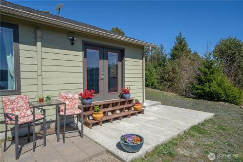 151 NE Myrlis Joy Drive Tahuya WA 98588