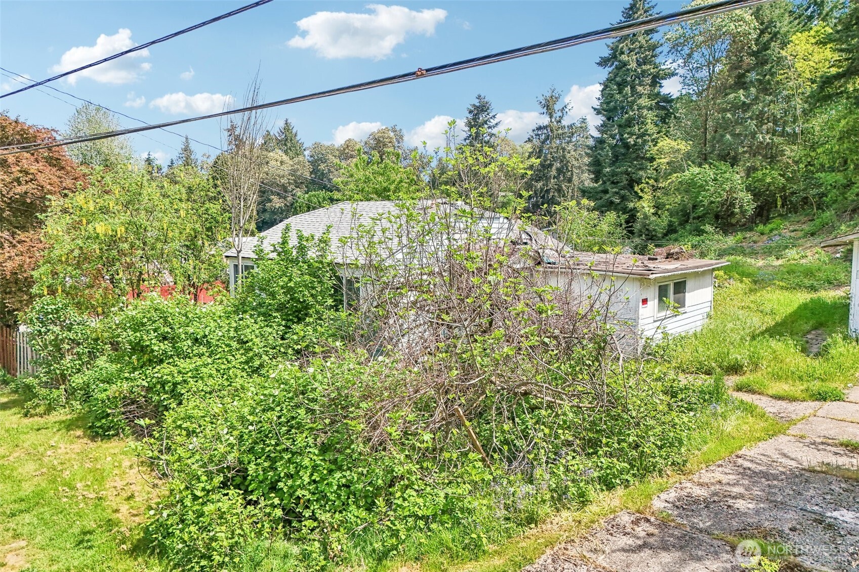 12242 10th Avenue S Seattle WA 98168