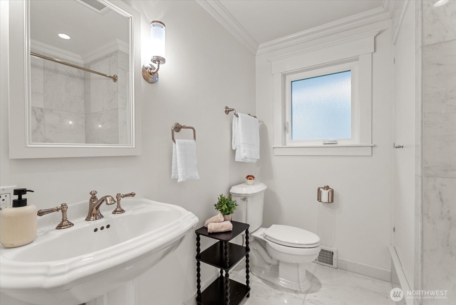 4565 E Laurel Drive NE Seattle WA 98105