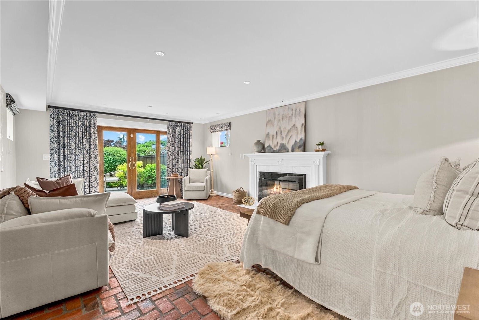 4565 E Laurel Drive NE Seattle WA 98105