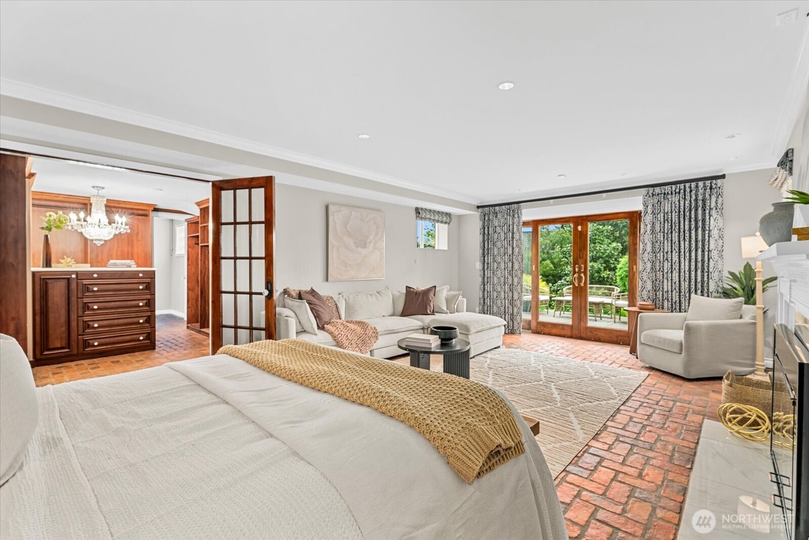 4565 E Laurel Drive NE Seattle WA 98105
