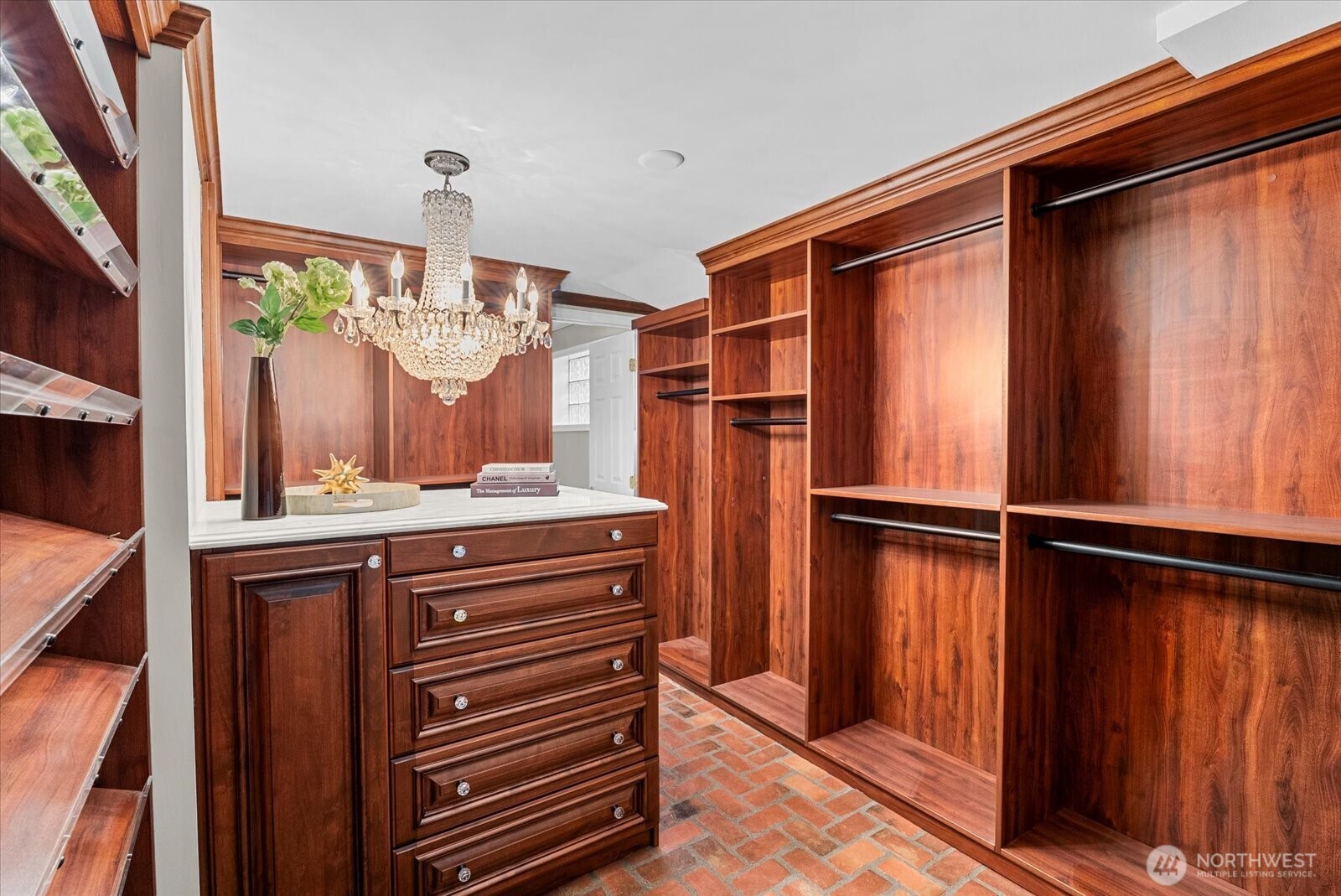 4565 E Laurel Drive NE Seattle WA 98105