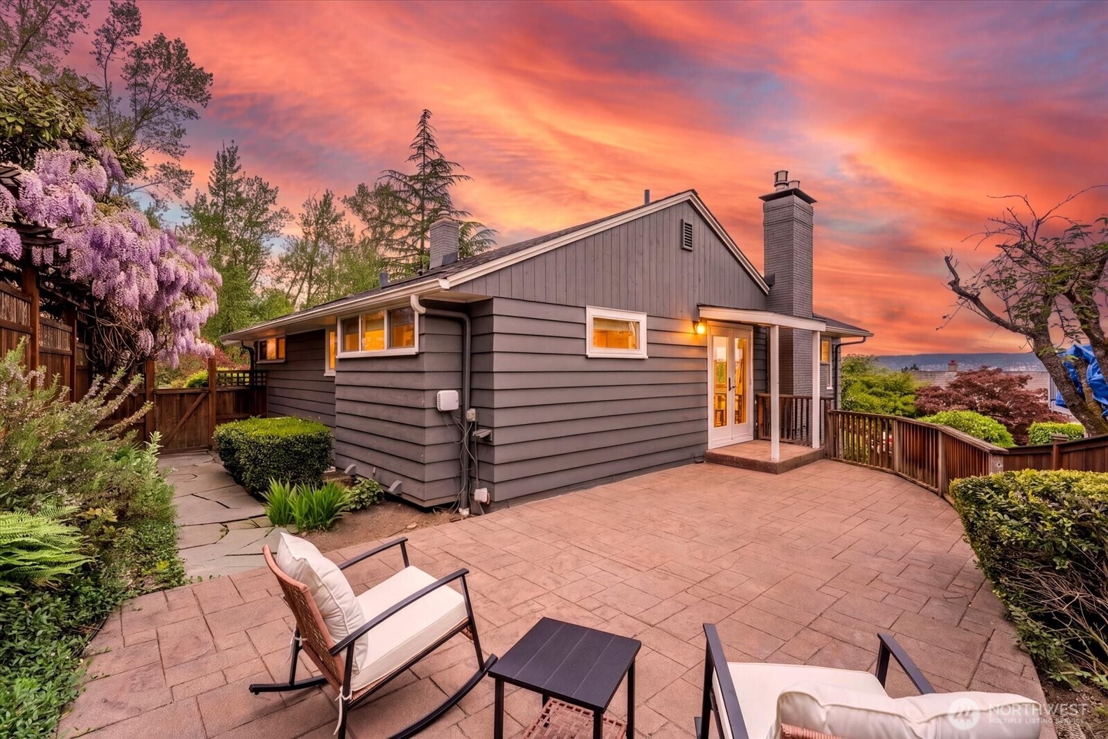 4565 E Laurel Drive NE Seattle WA 98105