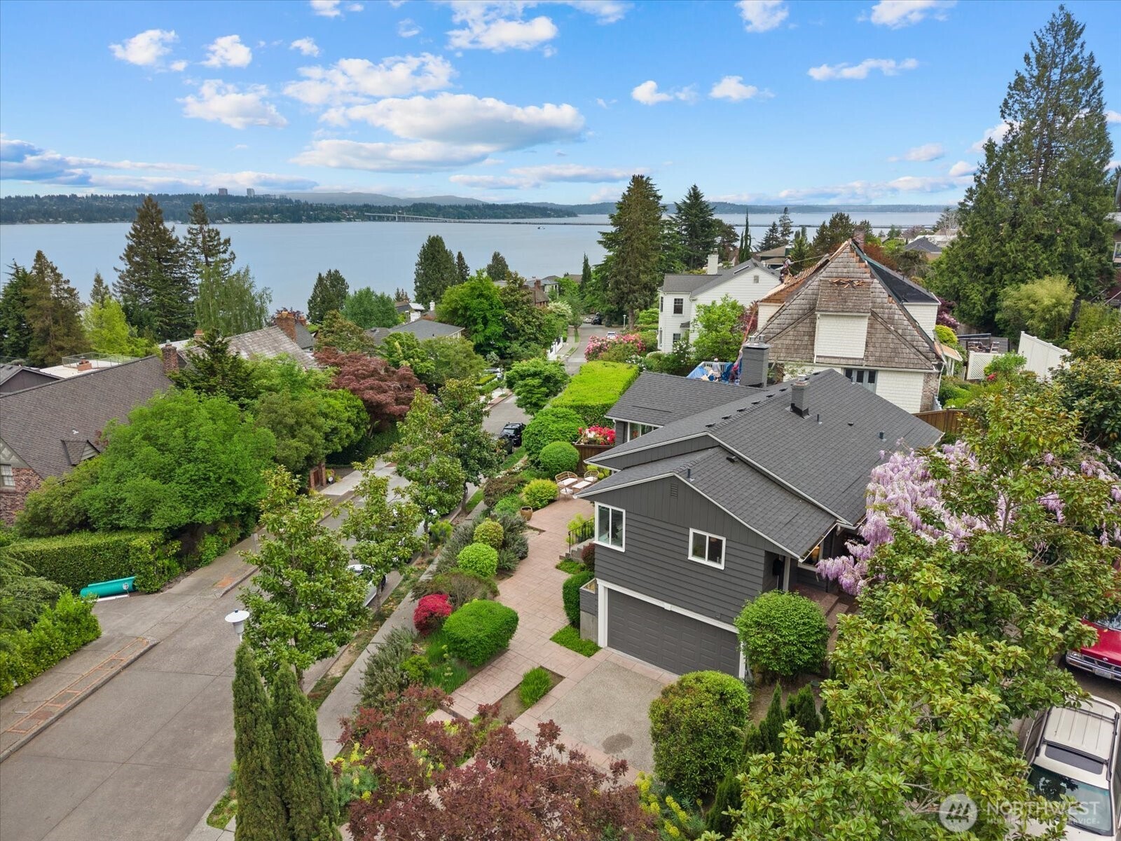 4565 E Laurel Drive NE Seattle WA 98105