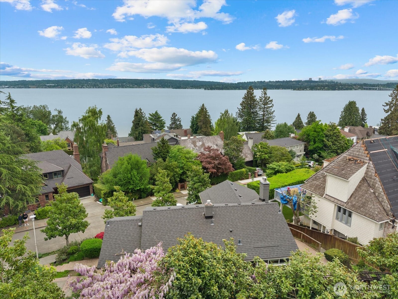 4565 E Laurel Drive NE Seattle WA 98105