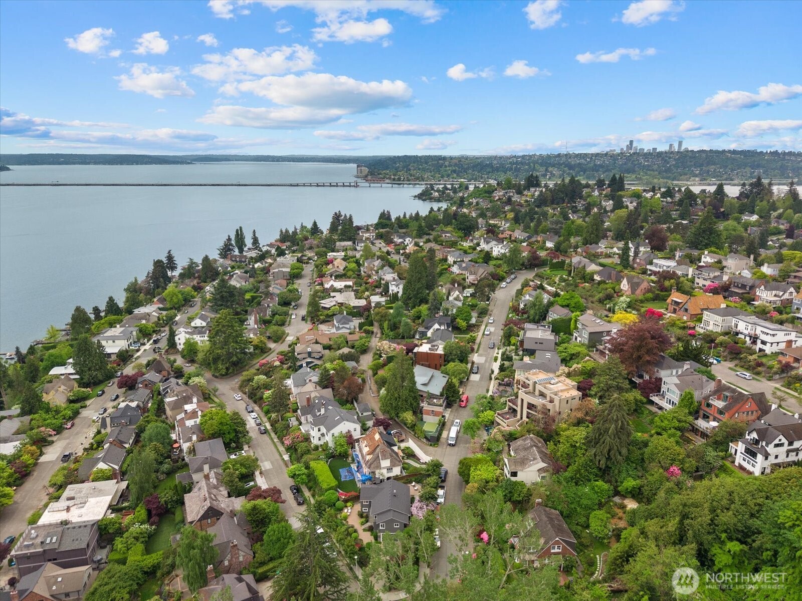 4565 E Laurel Drive NE Seattle WA 98105
