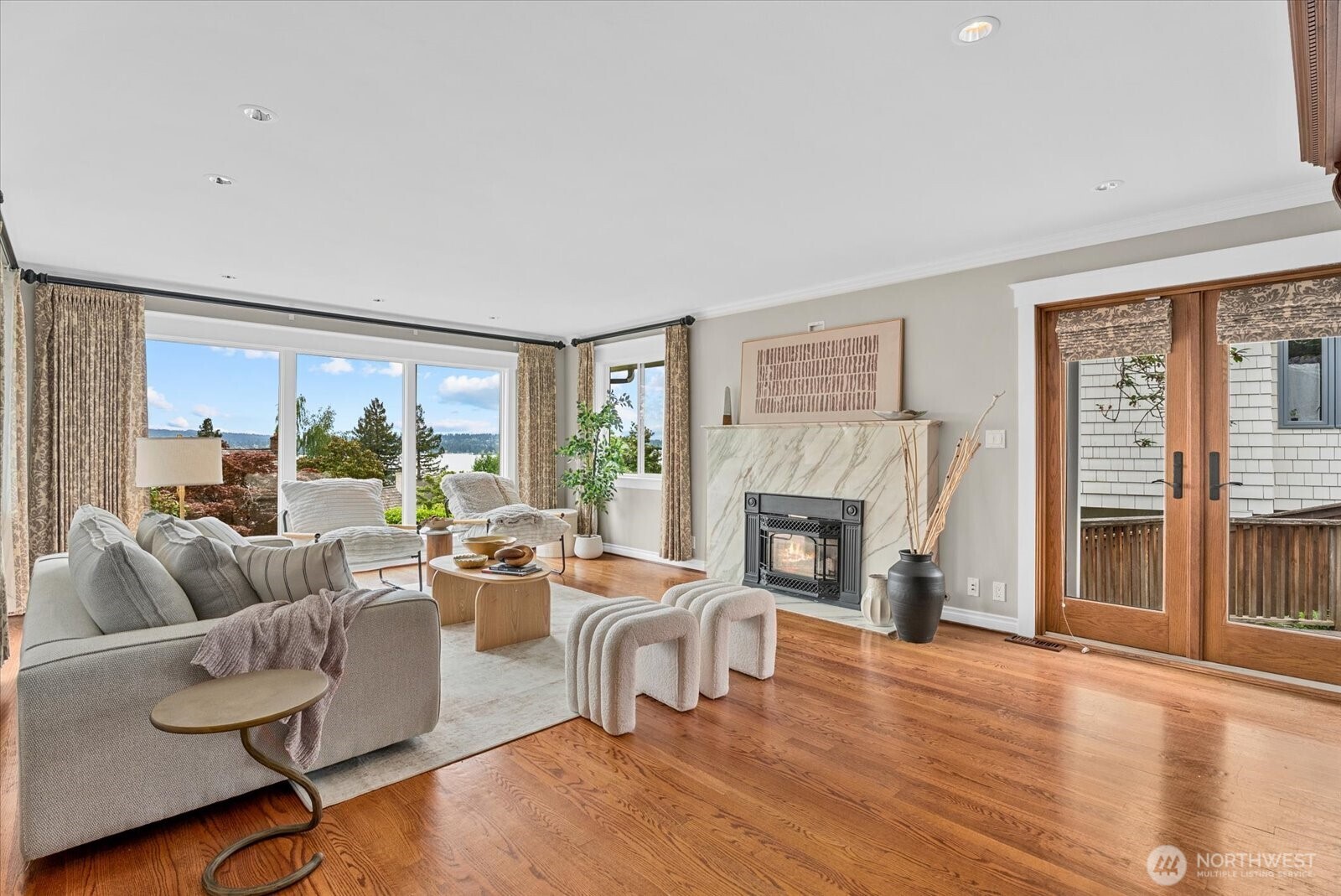4565 E Laurel Drive NE Seattle WA 98105