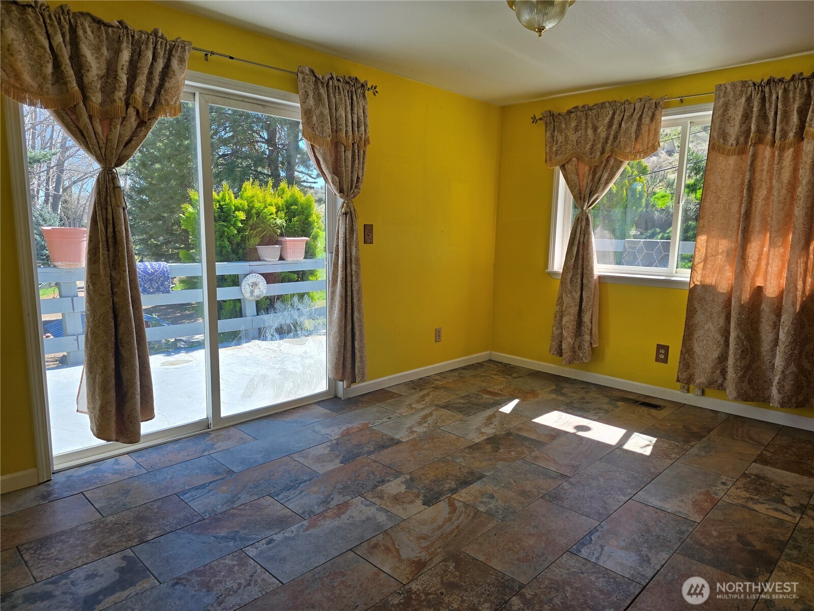 710 Adobe Way Selah WA 98242