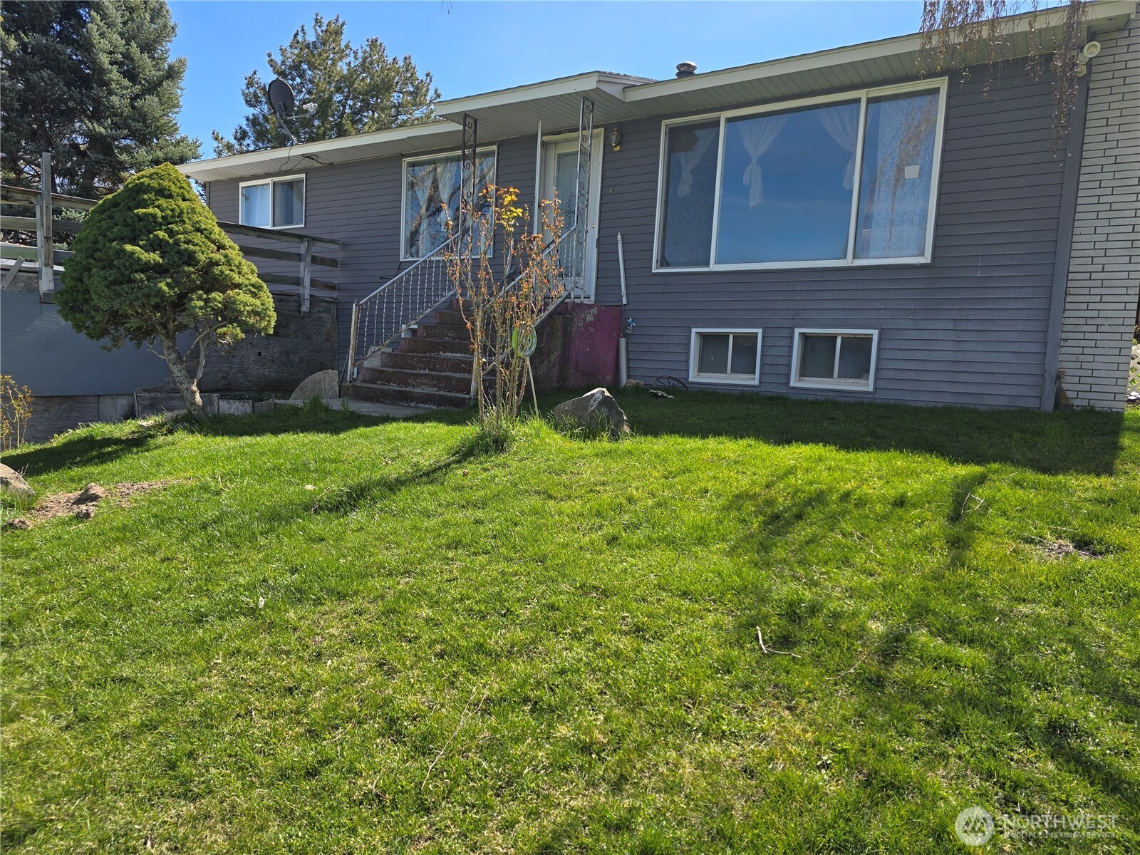 710 Adobe Way Selah WA 98242