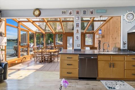 1442 Seacrest Drive Lummi Island WA 98262