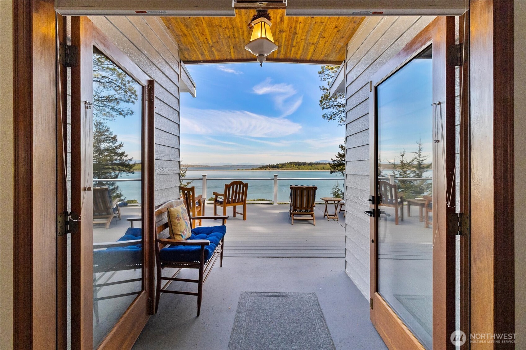 1442 Seacrest Drive Lummi Island WA 98262
