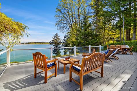 1442 Seacrest Drive Lummi Island WA 98262