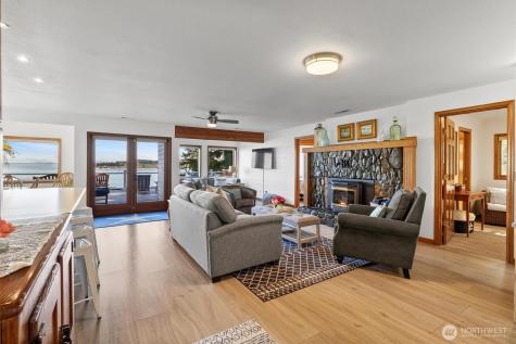 1442 Seacrest Drive Lummi Island WA 98262
