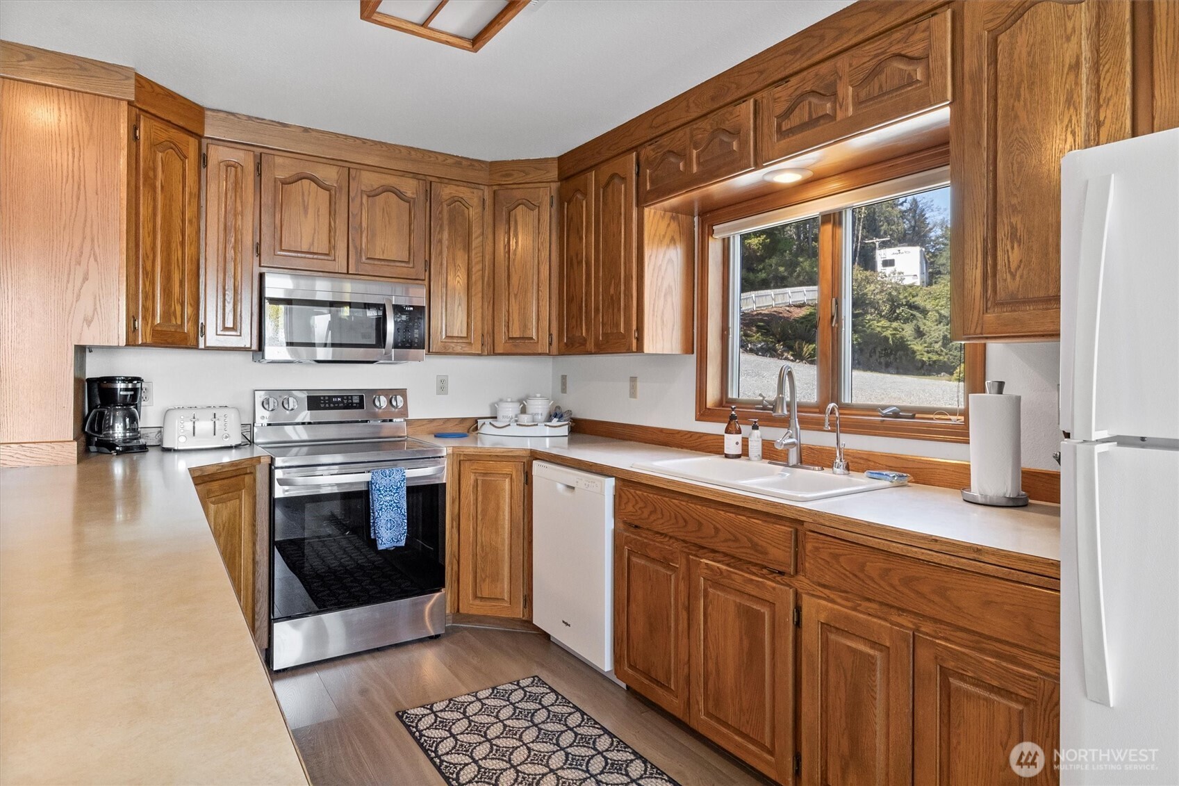 1442 Seacrest Drive Lummi Island WA 98262