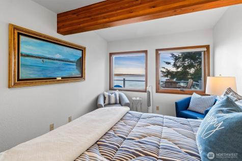 1442 Seacrest Drive Lummi Island WA 98262