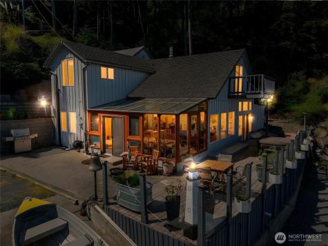 1442 Seacrest Drive Lummi Island WA 98262