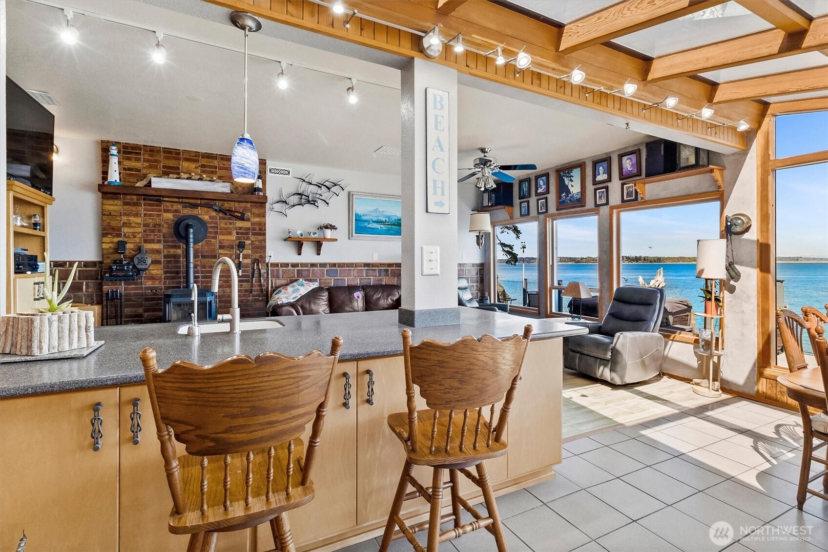 1442 Seacrest Drive Lummi Island WA 98262