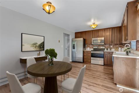 2914 Forest Rim Court S Puyallup WA 98374