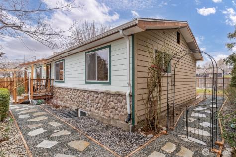 785 N Jerome Lane East Wenatchee WA 98802