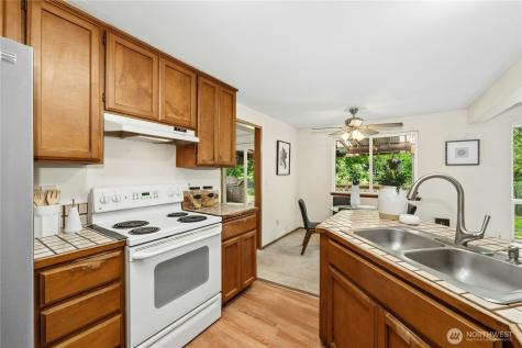 15725 88th Avenue Ct E Puyallup WA 98375