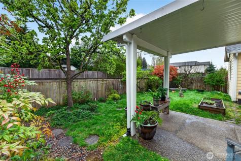11310 3rd Avenue Court E Tacoma WA 98445