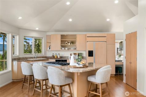 936 170th Place SE Bellevue WA 98008
