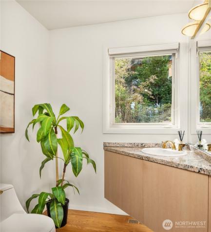 936 170th Place SE Bellevue WA 98008
