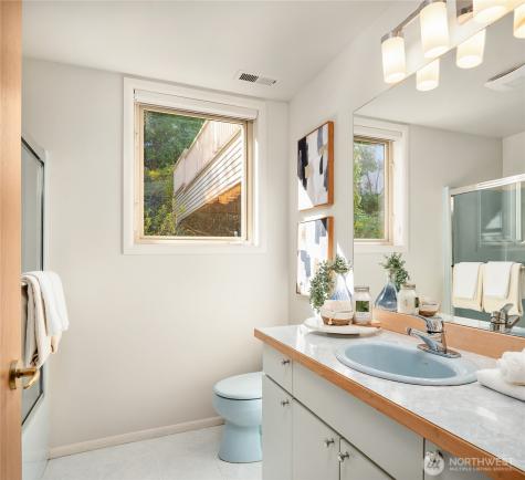 936 170th Place SE Bellevue WA 98008
