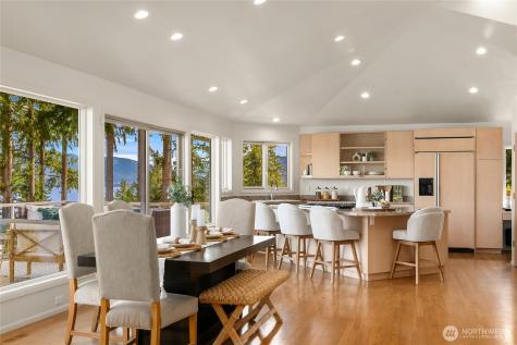 936 170th Place SE Bellevue WA 98008