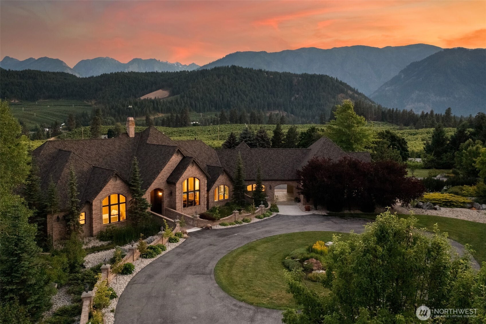 10755 North Road Leavenworth WA 98826