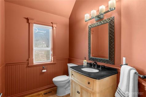 10755 North Road Leavenworth WA 98826