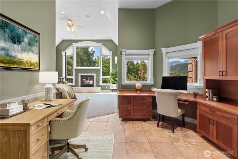 10755 North Road Leavenworth WA 98826