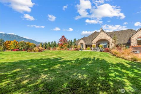 10755 North Road Leavenworth WA 98826