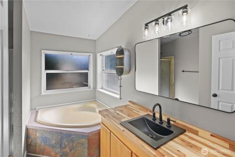 3211 W Wapato Drive Moses Lake WA 98837