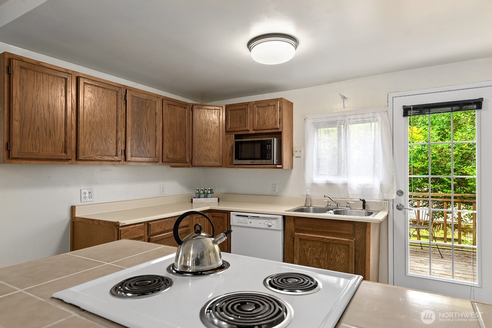 8844 18th Avenue SW Seattle WA 98106