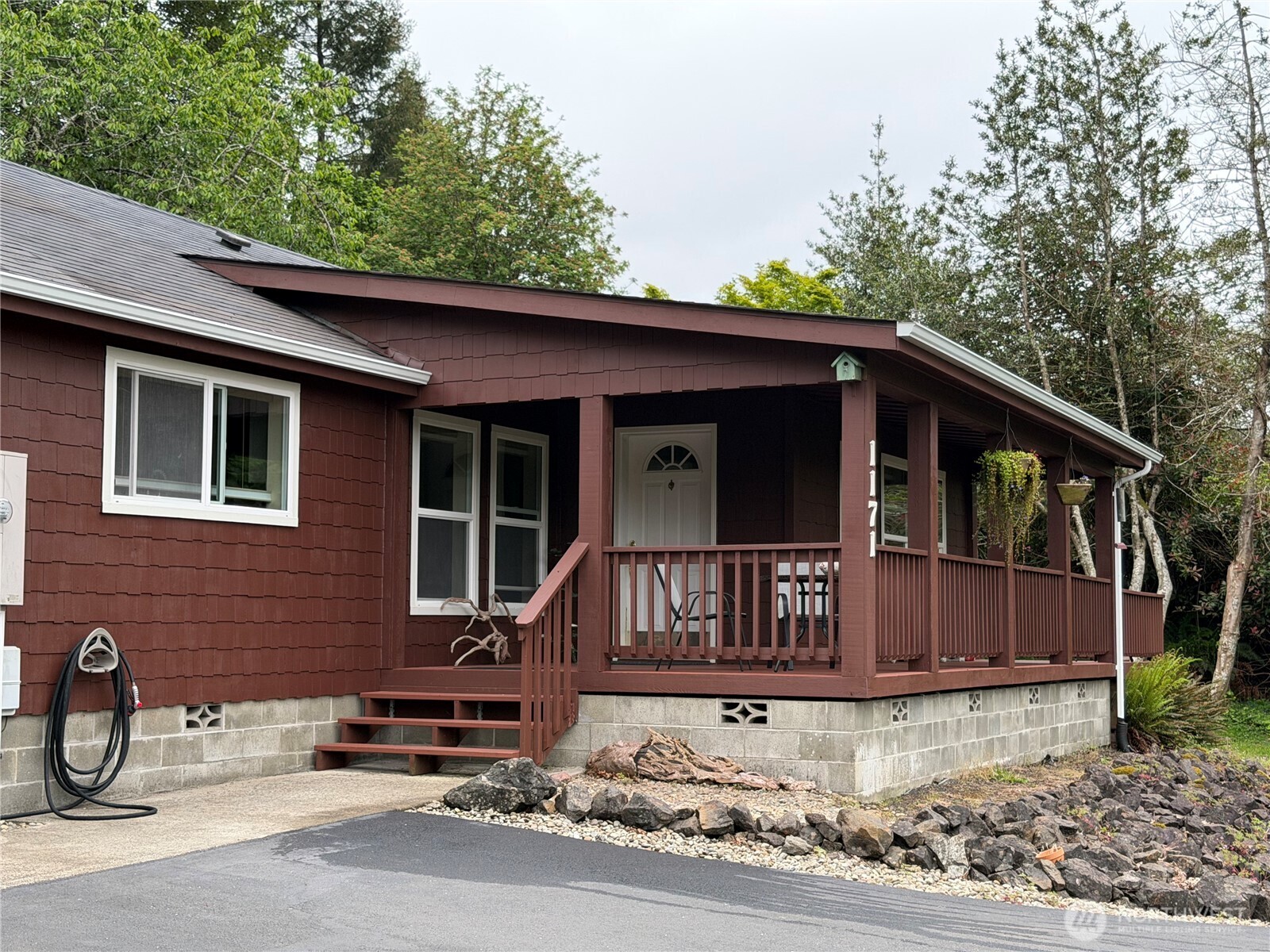 1171 Ray Hicks Street Raymond WA 98577