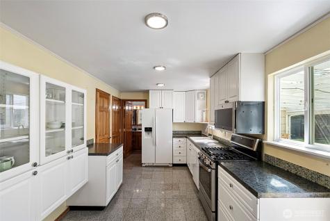 5502 N 42nd Street Tacoma WA 98407