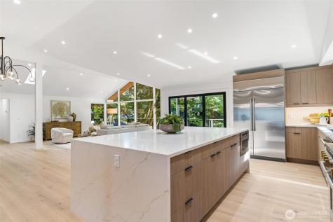 4278 137th Avenue NE Bellevue WA 98005