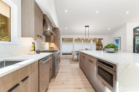 4278 137th Avenue NE Bellevue WA 98005