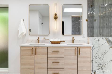 4278 137th Avenue NE Bellevue WA 98005