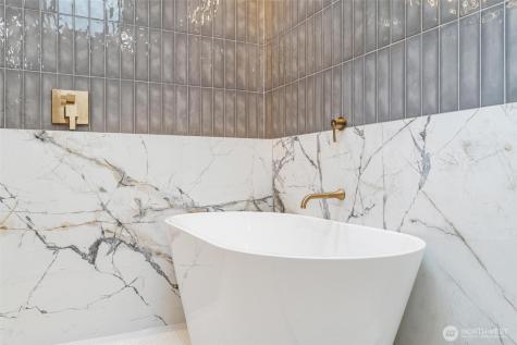 4278 137th Avenue NE Bellevue WA 98005