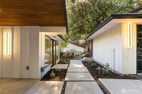 4278 137th Avenue NE Bellevue WA 98005