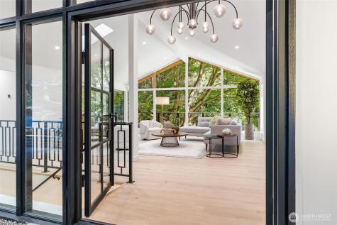 4278 137th Avenue NE Bellevue WA 98005