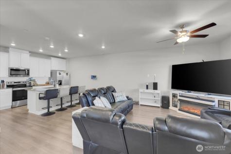 8576 35th Place NE Marysville WA 98270