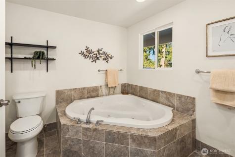 15126 NE 67th Place Redmond WA 98052