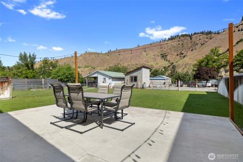 200 W Pleasant Avenue Cashmere WA 98815