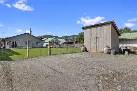 200 W Pleasant Avenue Cashmere WA 98815