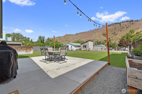 200 W Pleasant Avenue Cashmere WA 98815